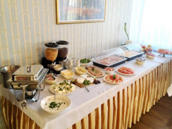 HOTEL pokoje noclegi wypoczynek konferencje imprezy w Swarzędzu Poznań Polska